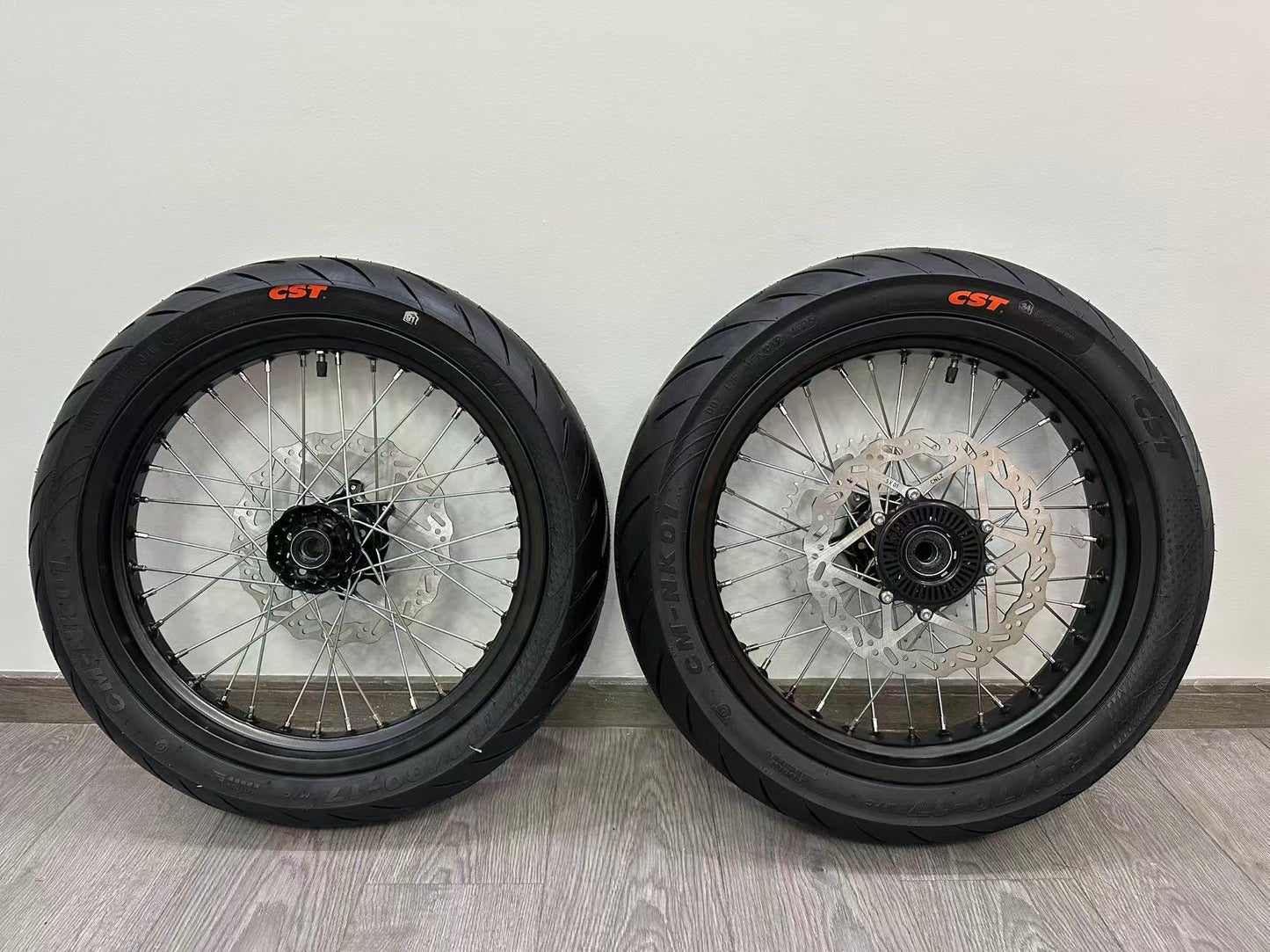 SurRon Ultra Bee Supermoto Motard Kit